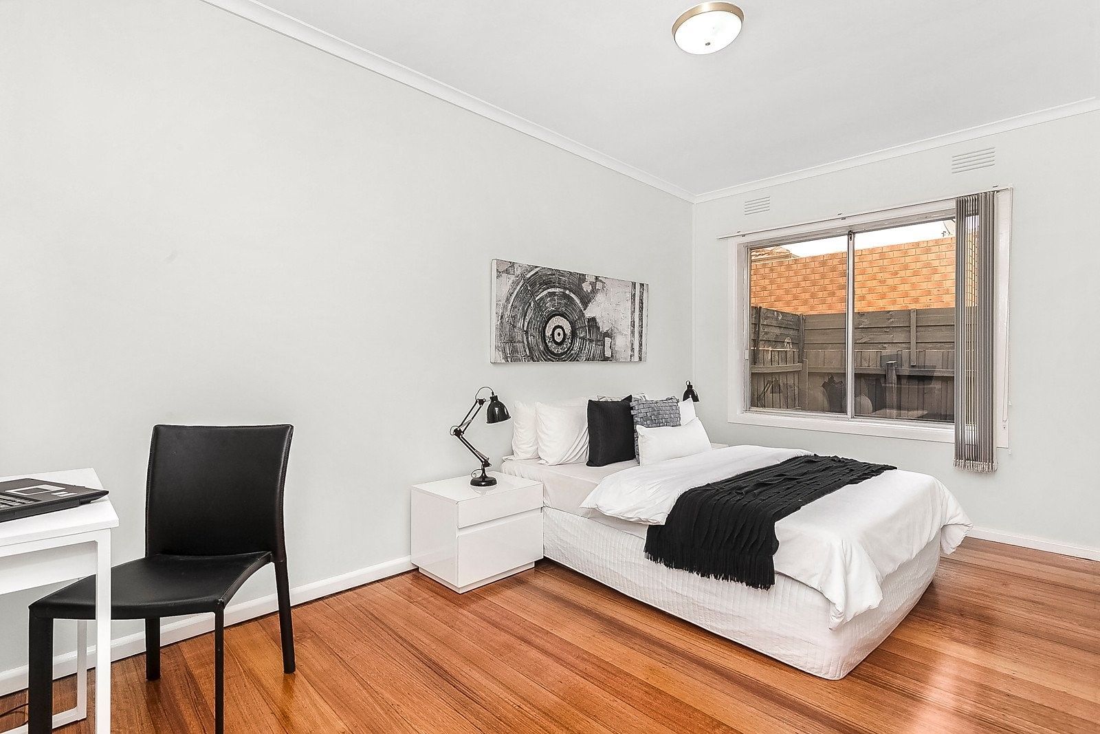 PERFECTLY POSITIONED LOW MAINTENANCE LIVING!