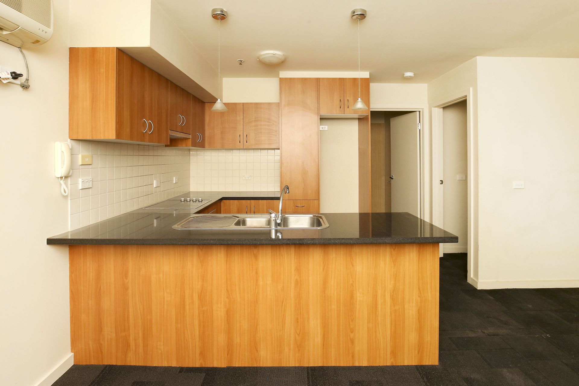 CONVENIENT APARTMENT LIVING