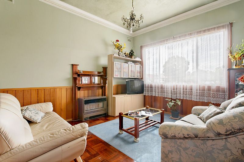 7 Newell Street, Footscray - Thumbnail 3