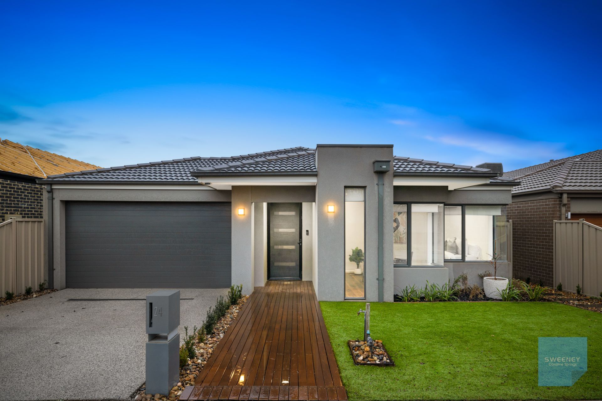24 Orbis Avenue, Fraser Rise - Thumbnail 2