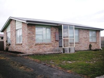 3
 
 
 
  
 
 
 1
 
 
 
  
 
 
 1
 
 
 
 
 
 
 
 18 Walpole Crescent, LATROBE TAS 7307, Latrobe - Thumbnail 2