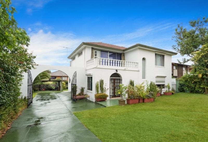 98 Port Hacking Road, Sylvania, Sylvania Waters - Thumbnail 2