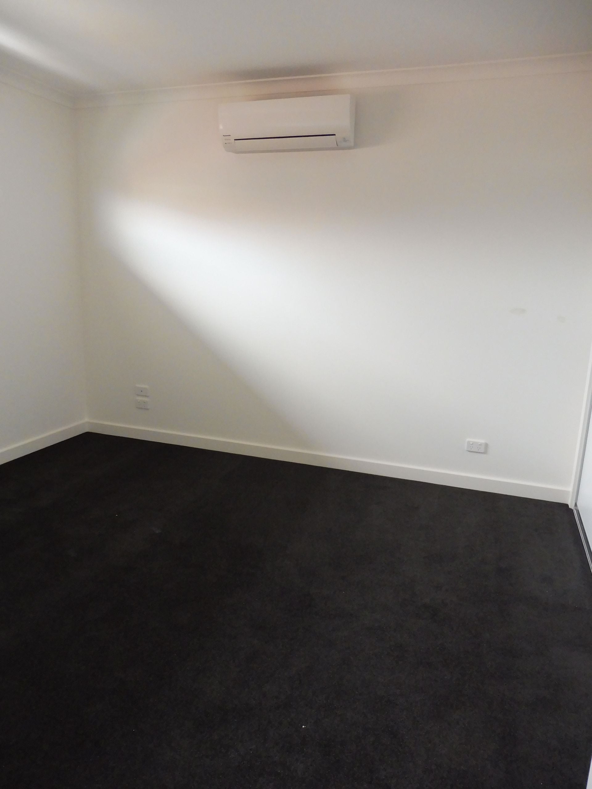 MODERN LIVING - NEARLY NEW