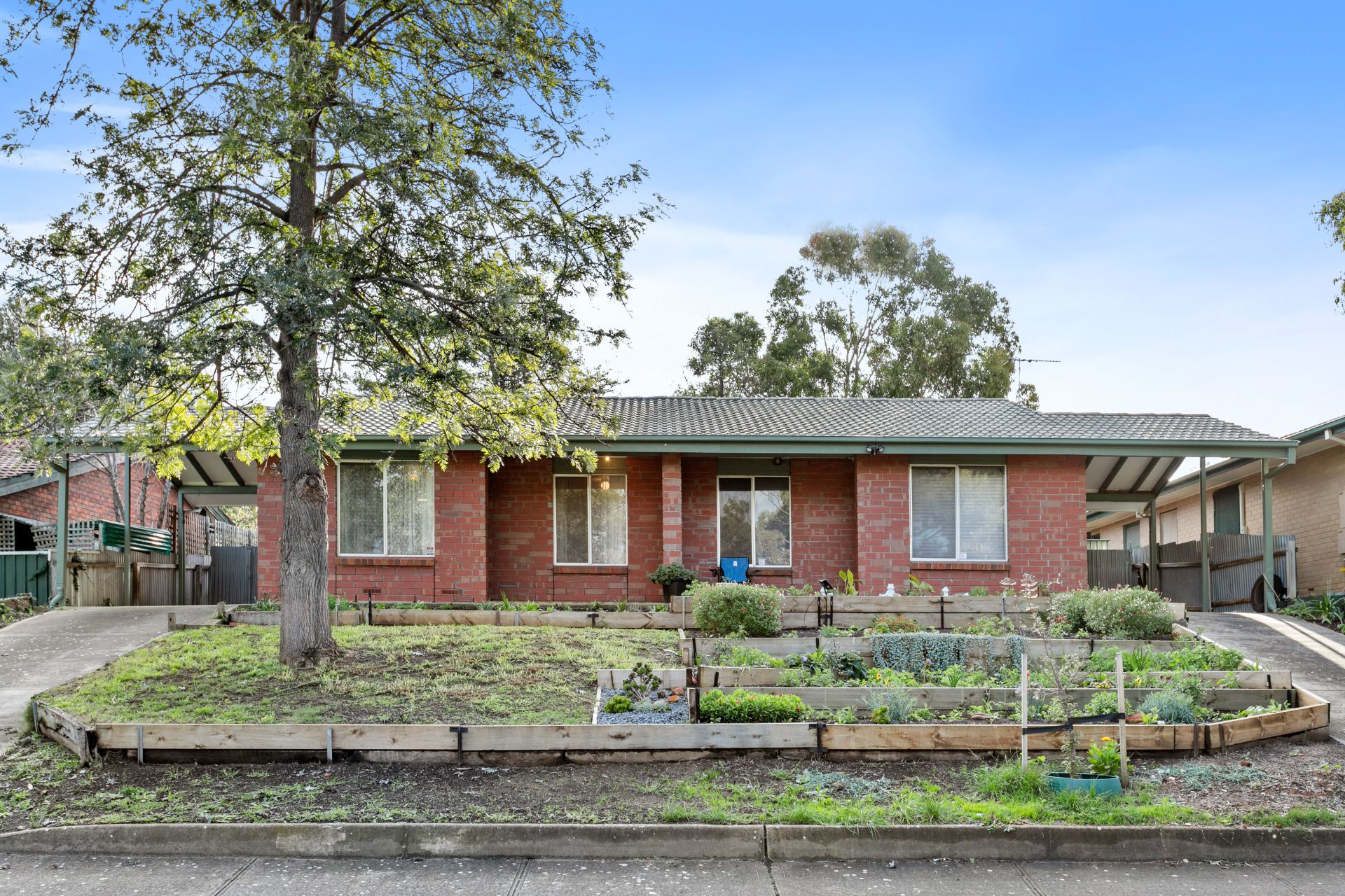 9 Grenache Road HACKHAM SA
