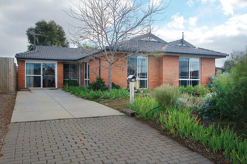 16 Richardson Court, Bacchus Marsh - Thumbnail 2
