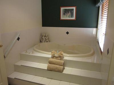 LEASEHOLD MOTEL FOR SALE - BUSY SERVICE CENTRE