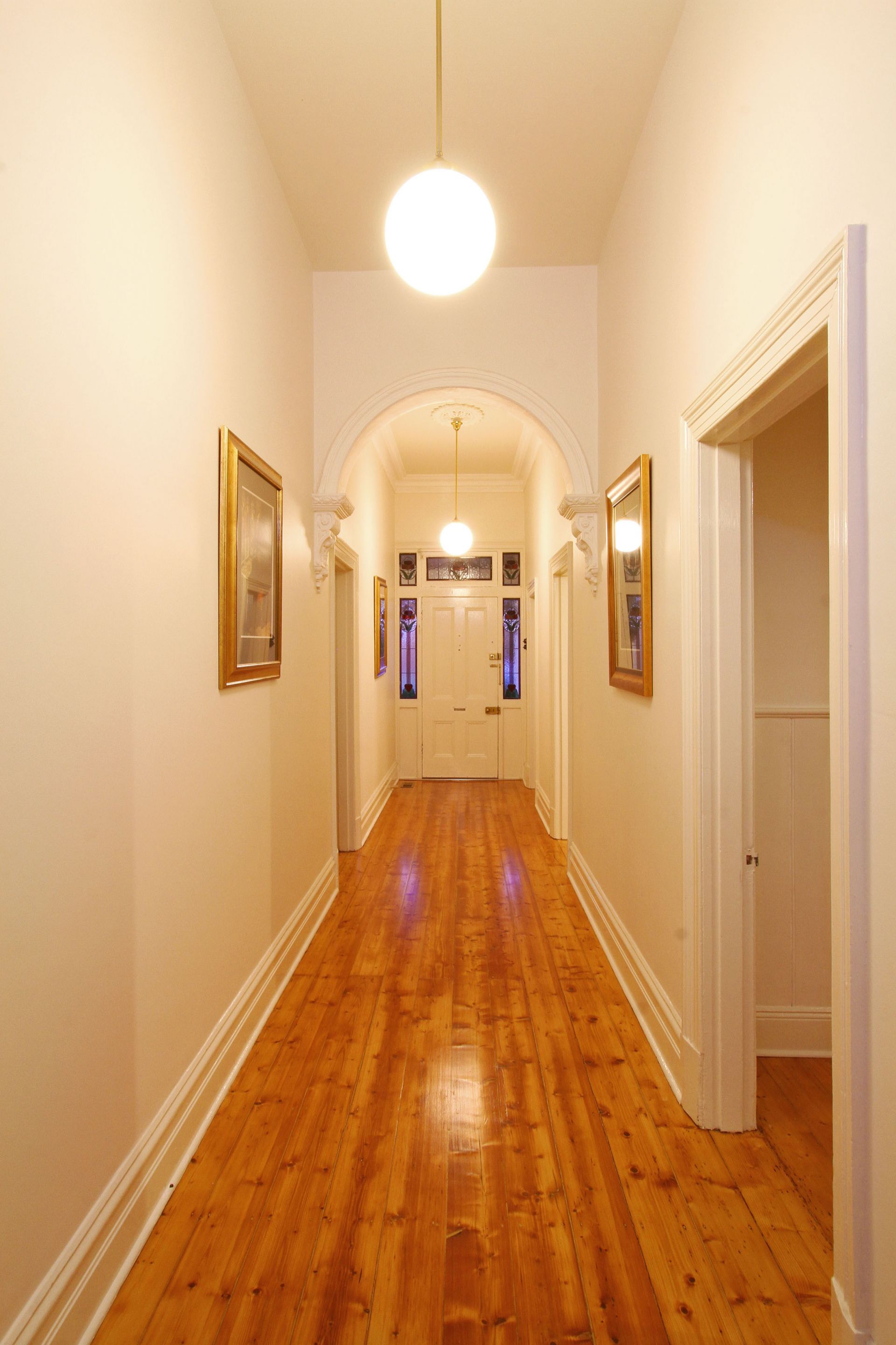 CLASSIC TIMELESS BEAUTY MATCHED WITH A FIRST CLASS LOCATION