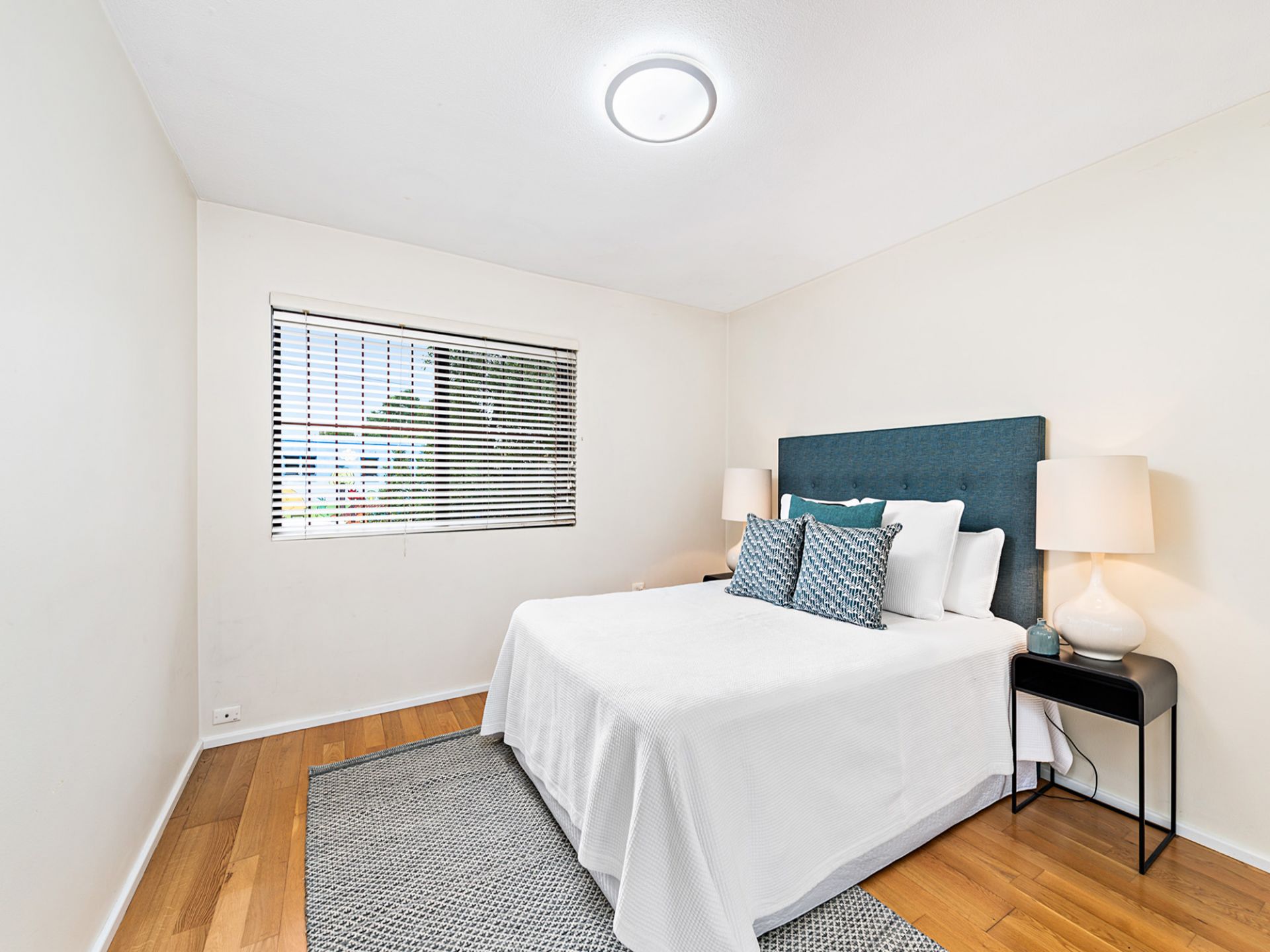 A Fresh and Peaceful Retreat in a Boutique Complex