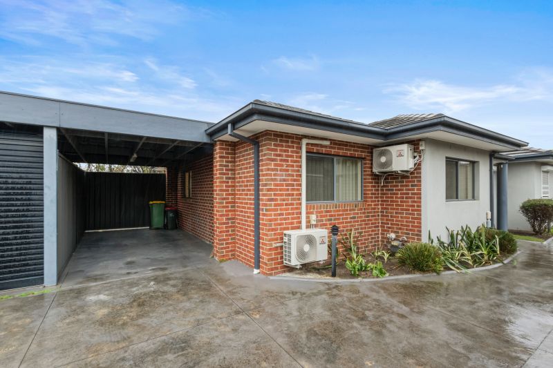 2/10 McComas Street, Reservoir