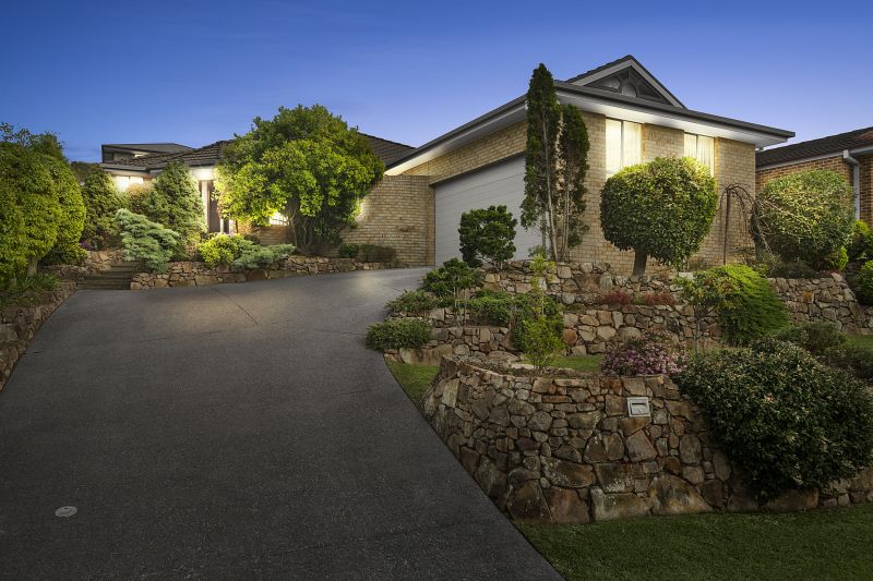 Real Estate For Sale 5 Warburton Close Macquarie Hills , NSW