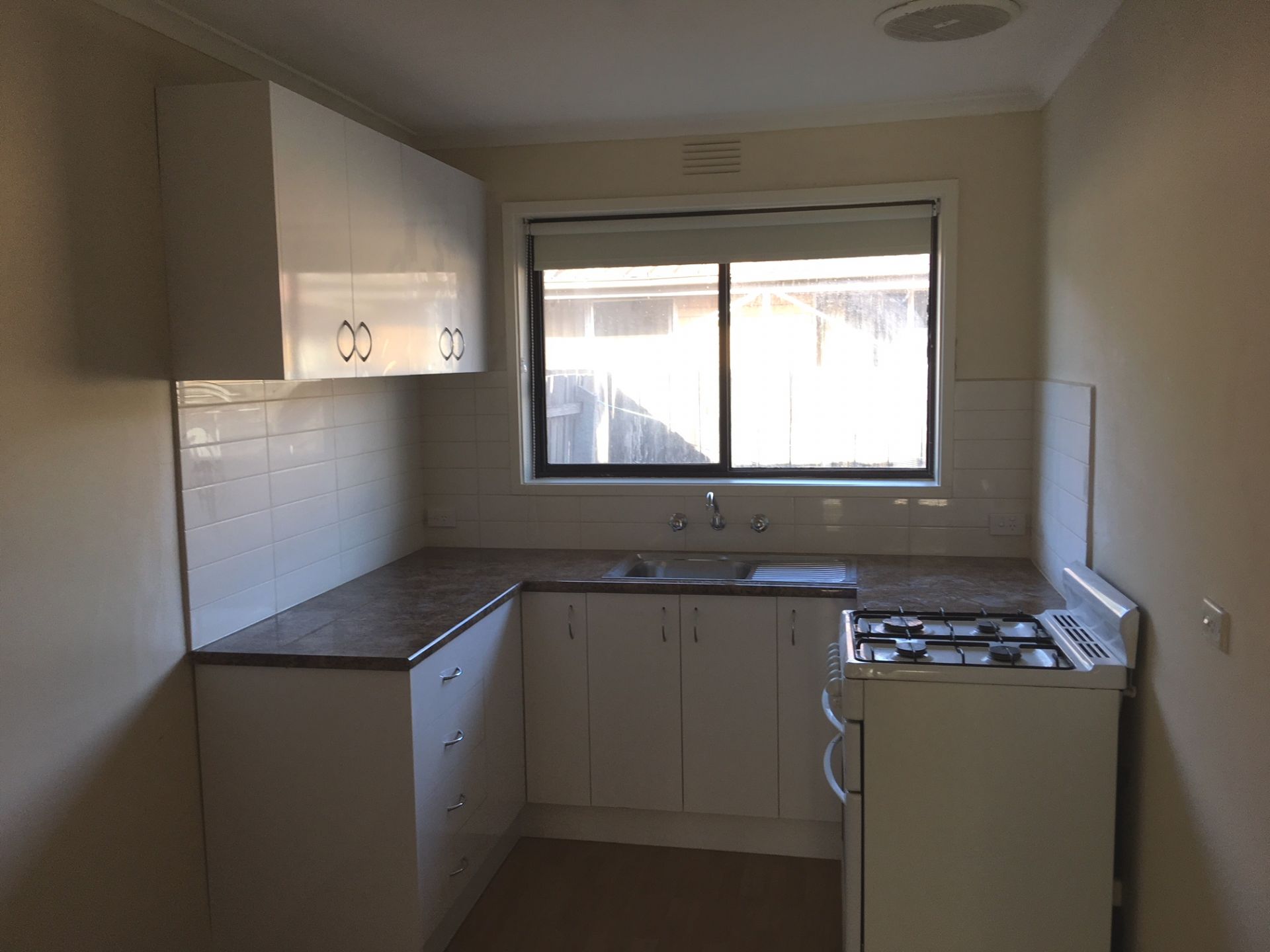 NEAR NEW UNIT