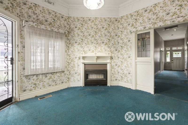 19 Carlisle Avenue, St Kilda East