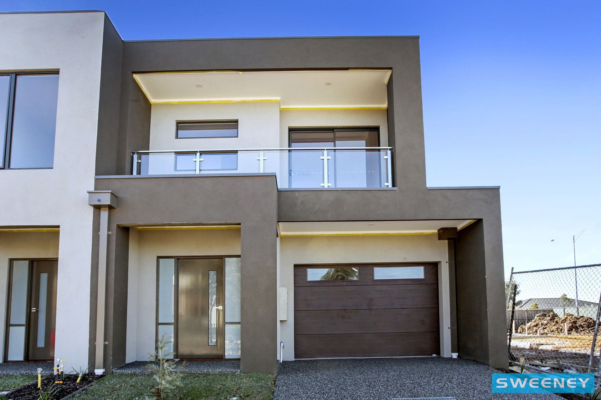 2/42 Lorimer Street, Caroline Springs - Thumbnail 2