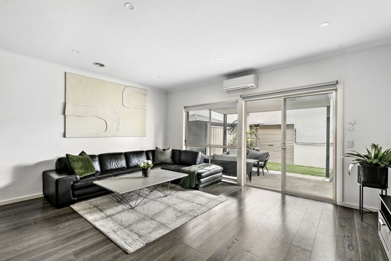 5 The Entrance, Caroline Springs - Thumbnail 7