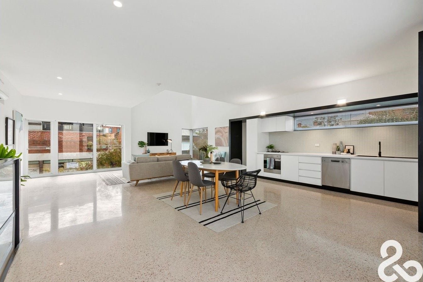 AN AWARD WINNER IN THE HEART OF FITZROY!