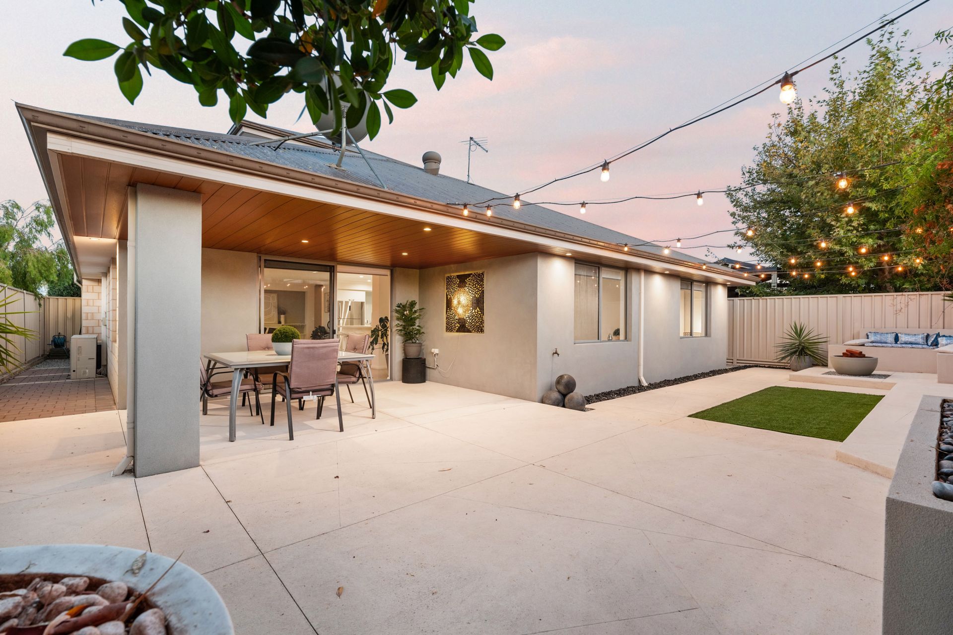 2 Tarquin Gardens, BELMONT WELSH Real Estate