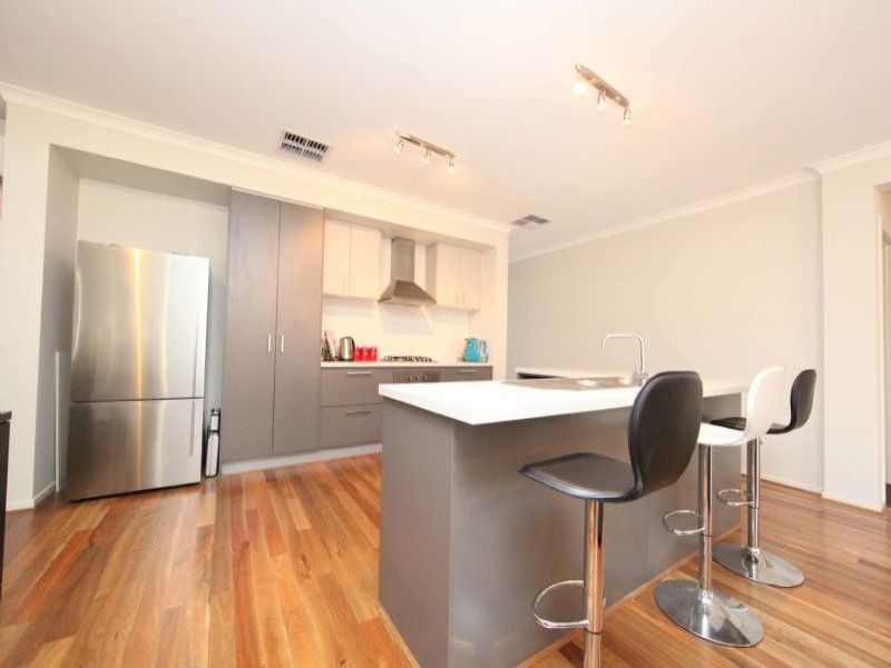53 Tuross Crescent SOUTH MORANG, South Morang - Thumbnail 6