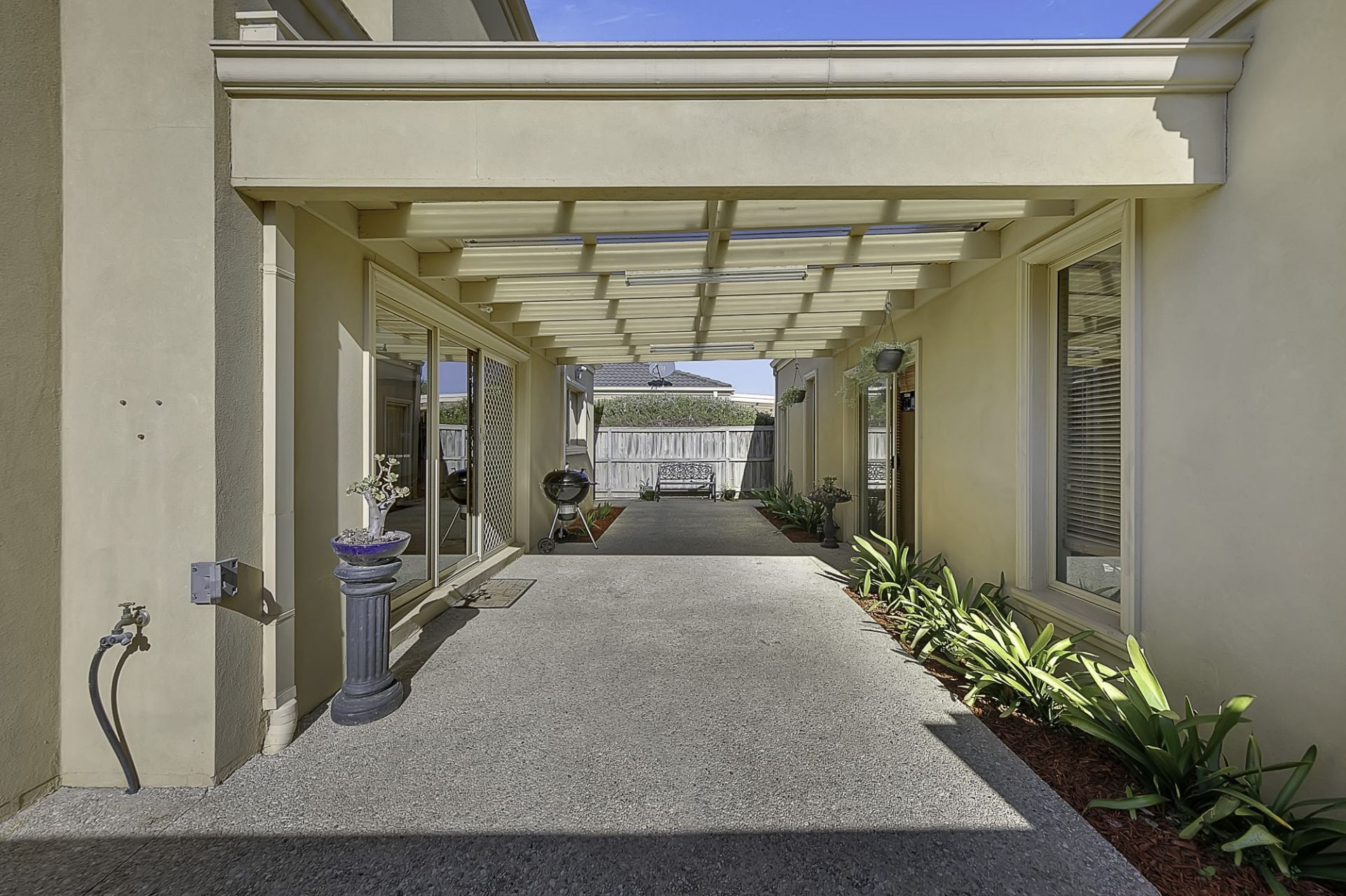 Park-Fronted & Value-Packed