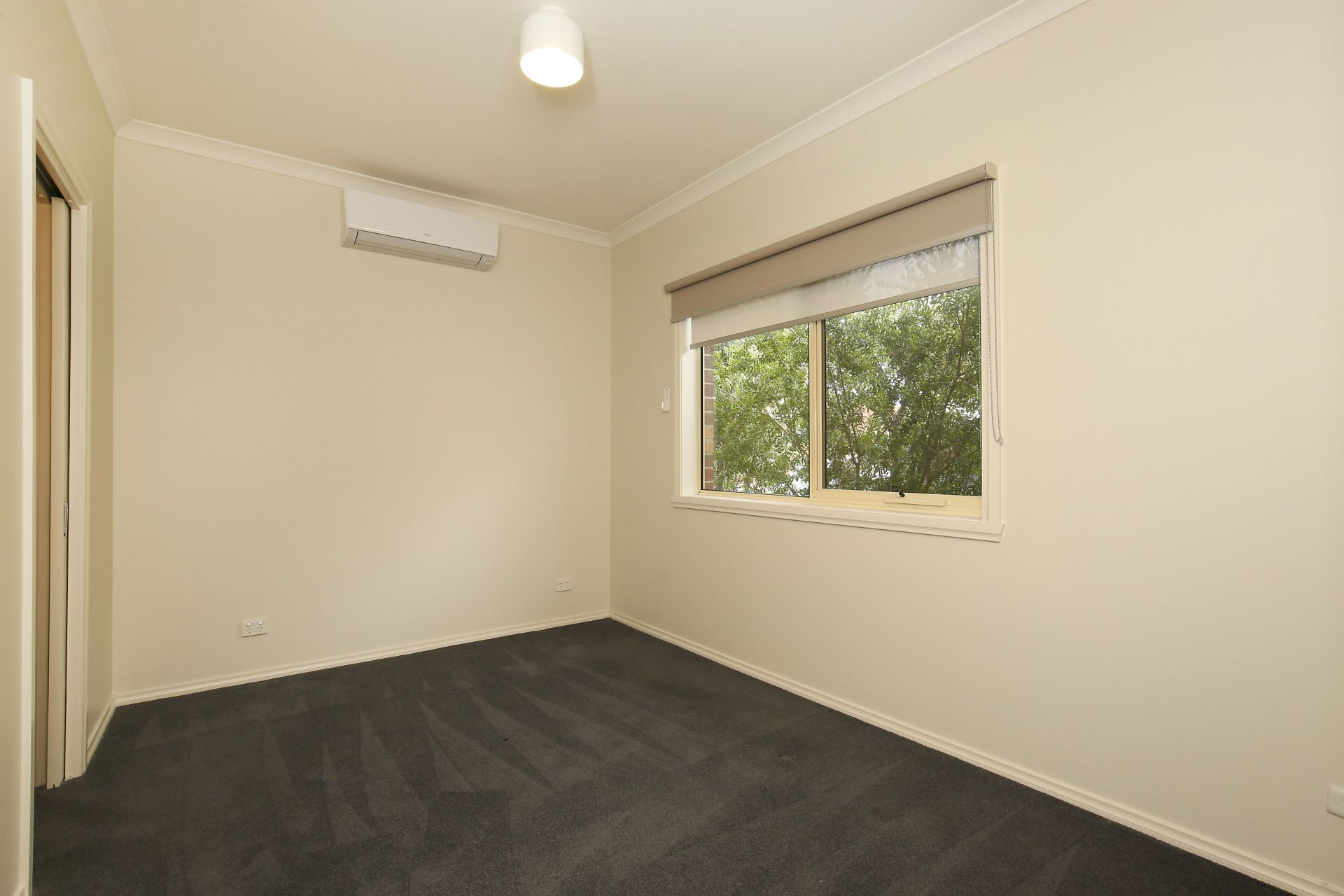 Modern, Bright & Spacious!