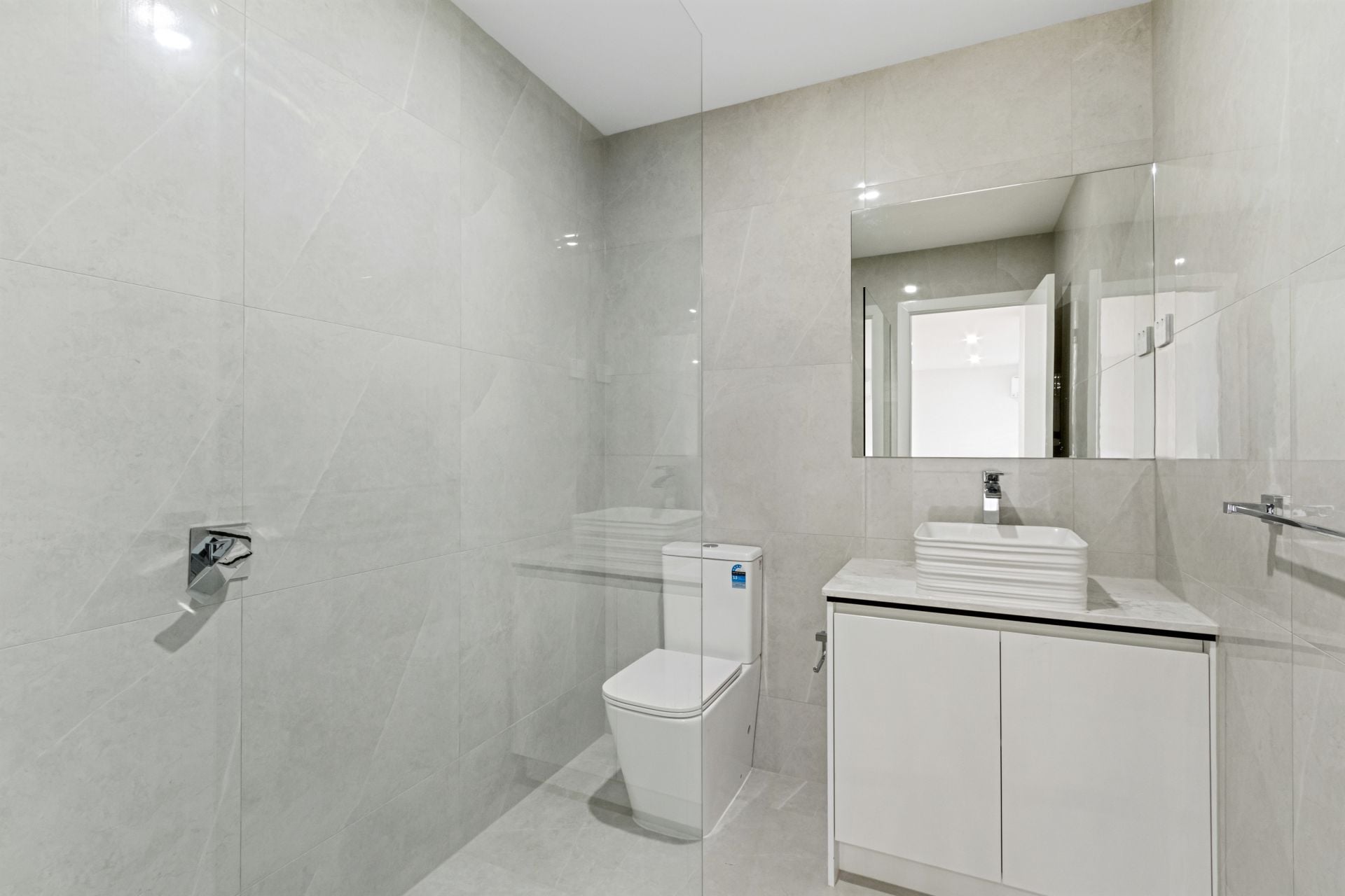 Luxury 2-Bedroom Apartment with Stunning Rooftop terrace