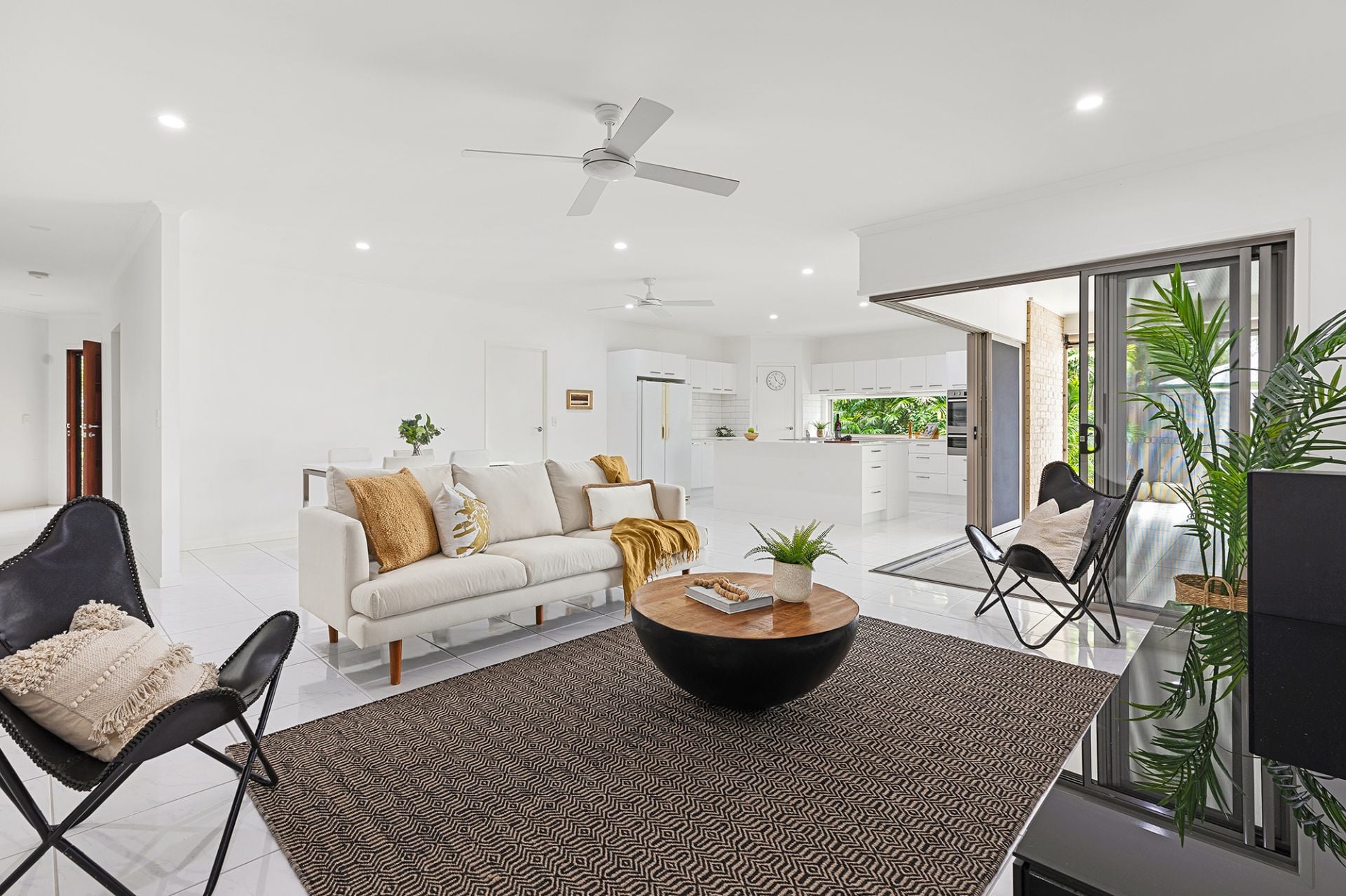 3 Joyce Street Tewantin QLD, Tewantin - Thumbnail 2