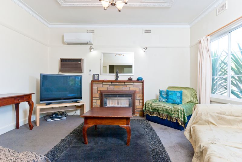52 Napoleon Street, West Footscray - Thumbnail 3