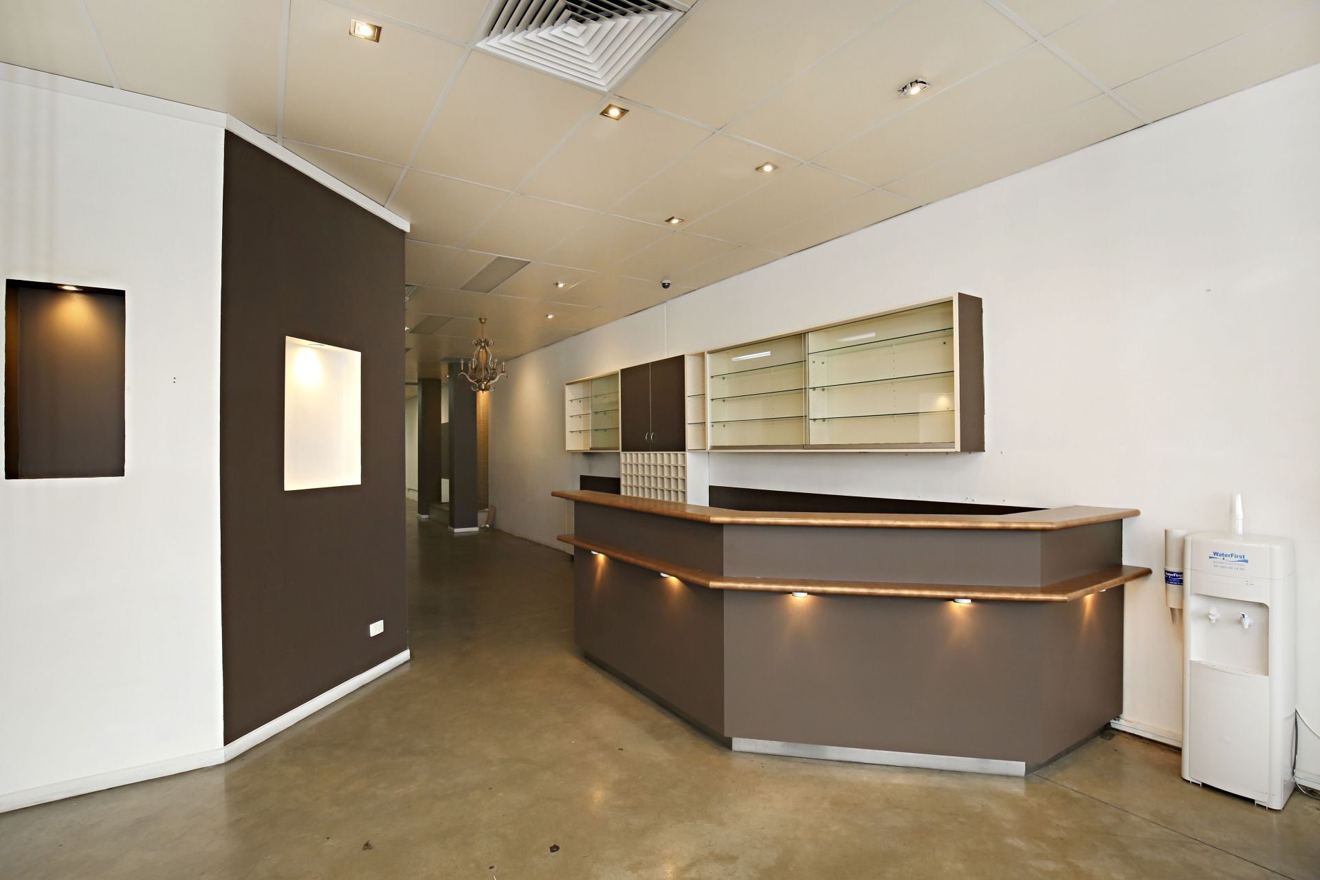 PRIME RETAIL OR HOSPITALITY OPPORTUNITY!
