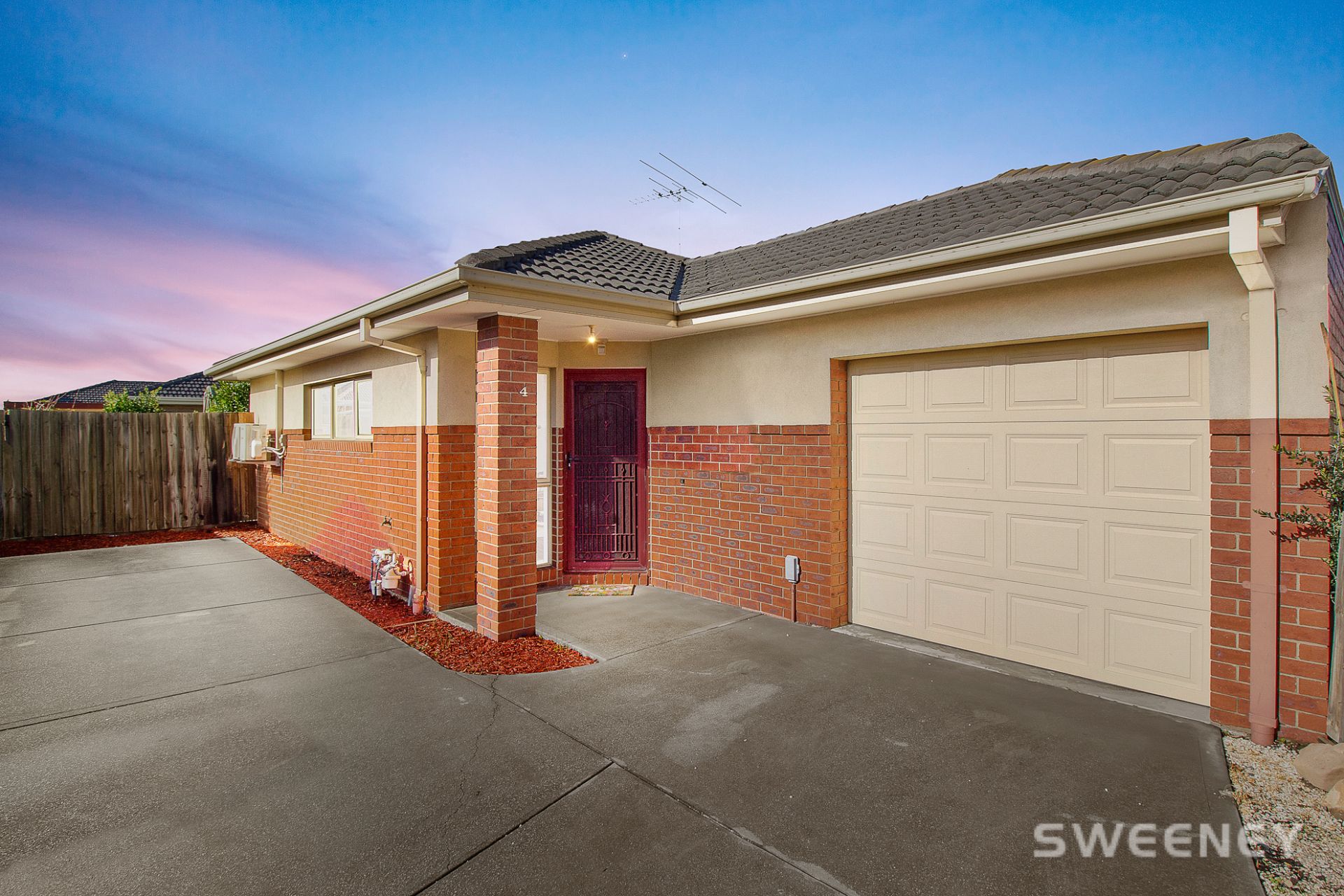 4/9-11 Gibson Court, Altona Meadows - Thumbnail 2