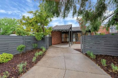 Well presented spacious duplex North Adelaide adjacent