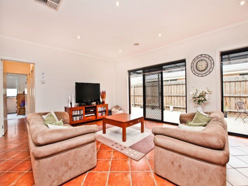 8 Chifley Circuit, Burnside Heights - Thumbnail 6