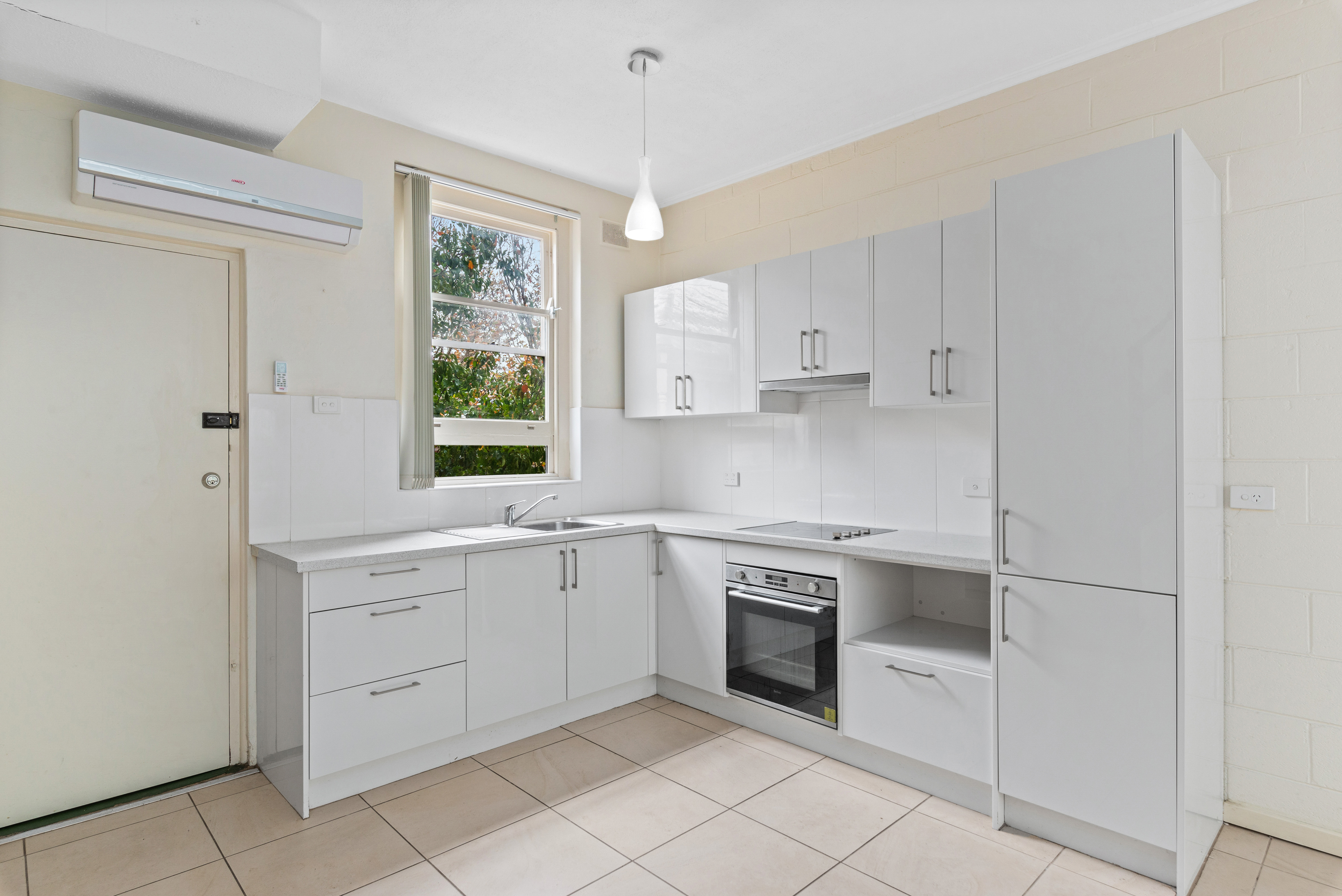 4/374  Seaview Road  Henley Beach 5022