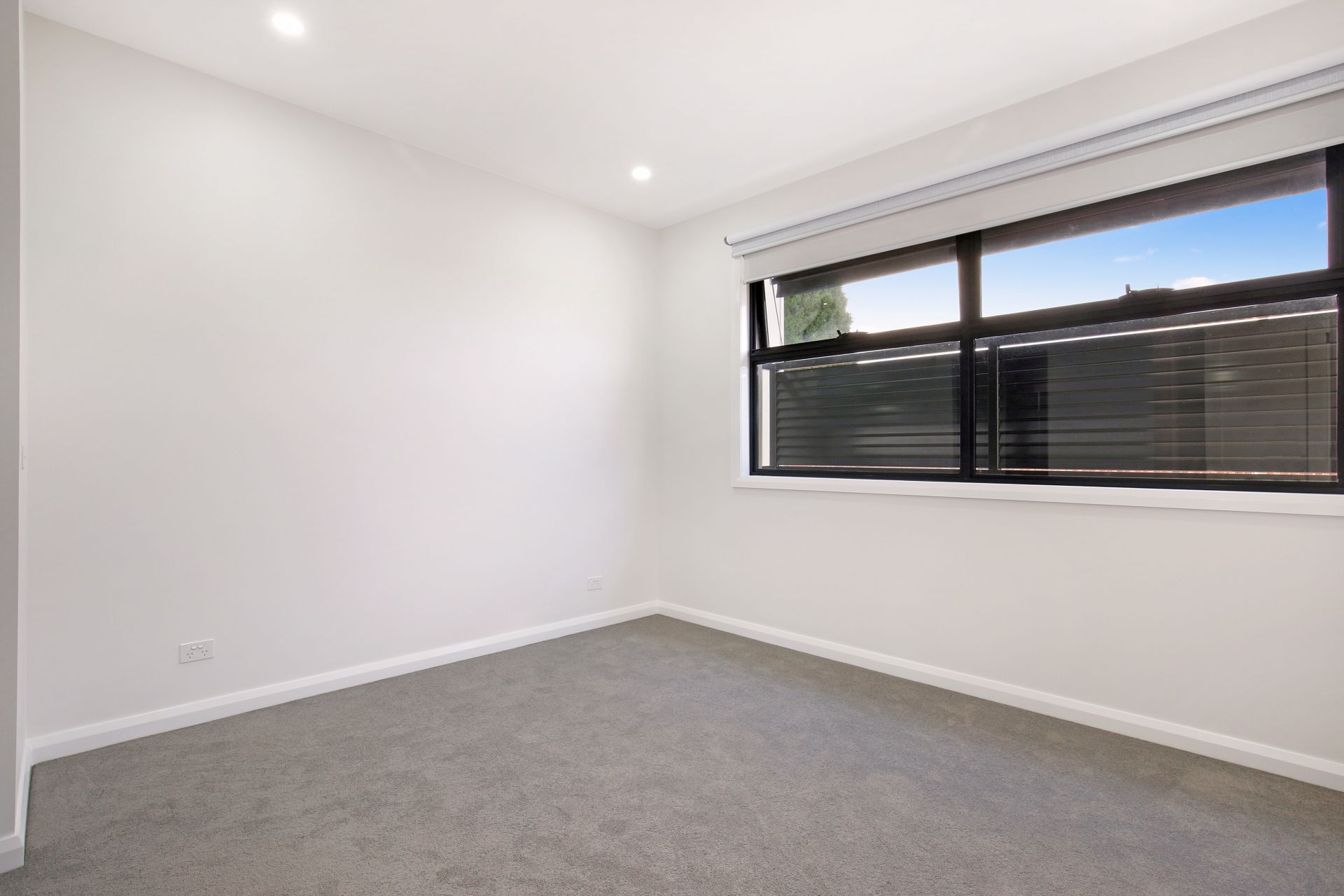 Well-Equipped Two Bedroom Townhouse in the Heart of Thornbury!