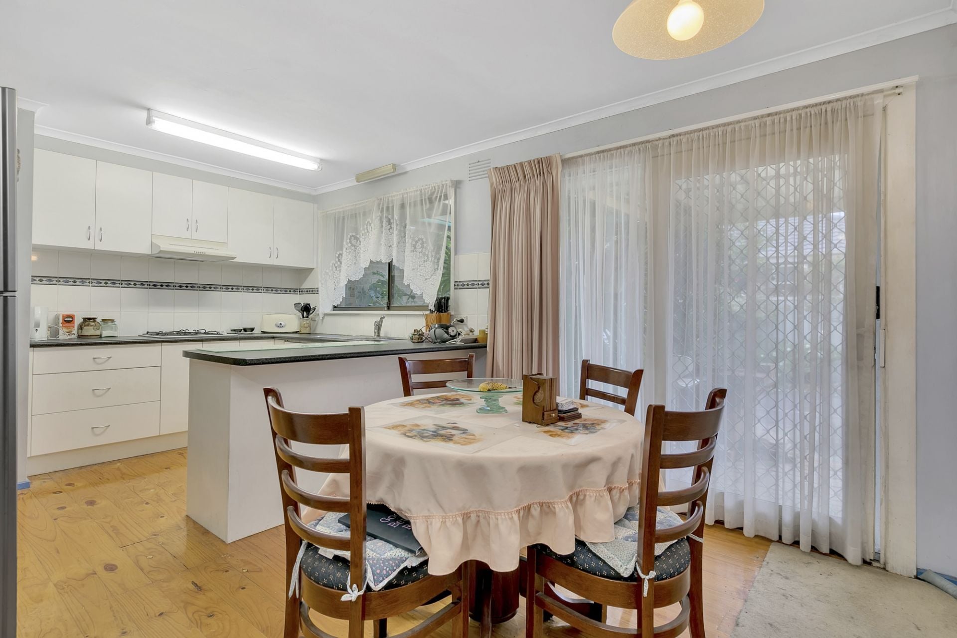 Calling all 1st Home-Buyers / Investors / Tradies / Car Enthusiasts