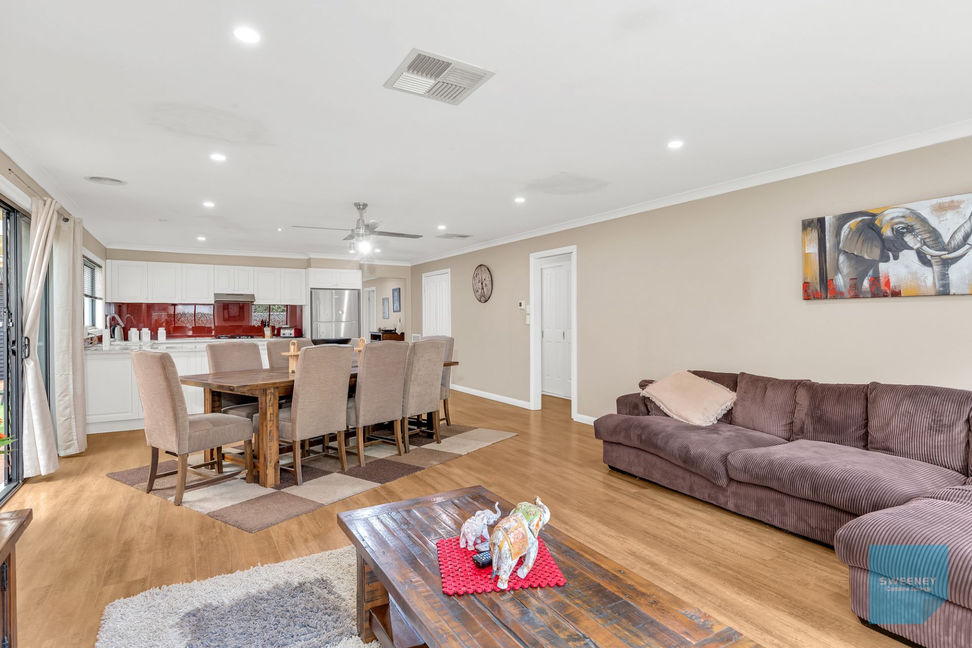 10 The Parkway, Caroline Springs - Thumbnail 6