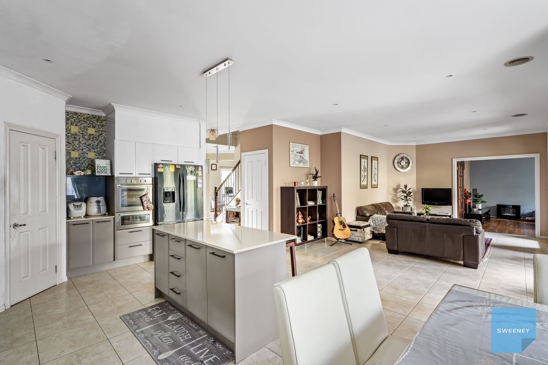 16 Durrol Way, Caroline Springs - Thumbnail 7