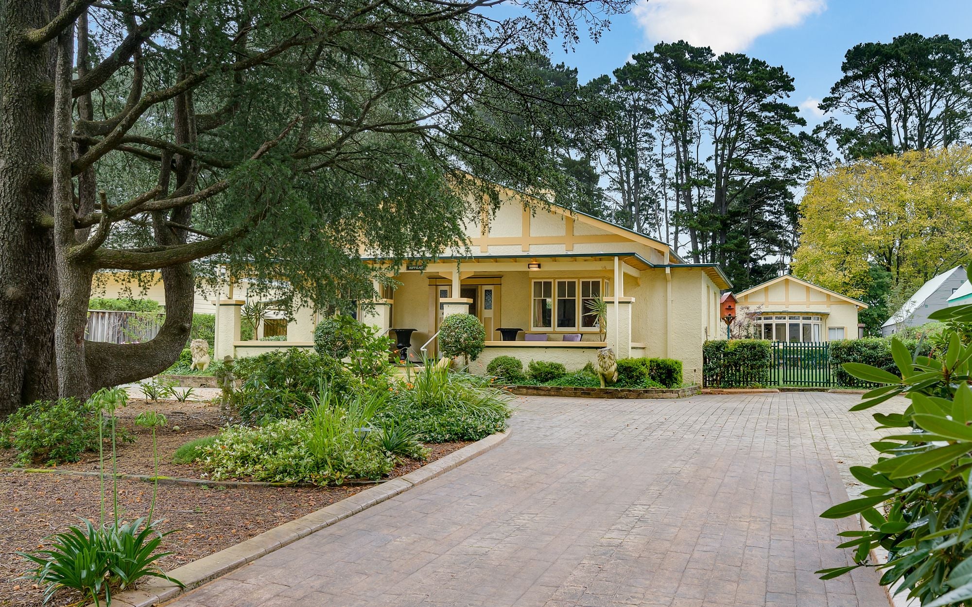 Real Estate For Sale 287 Leura Mall Leura , NSW