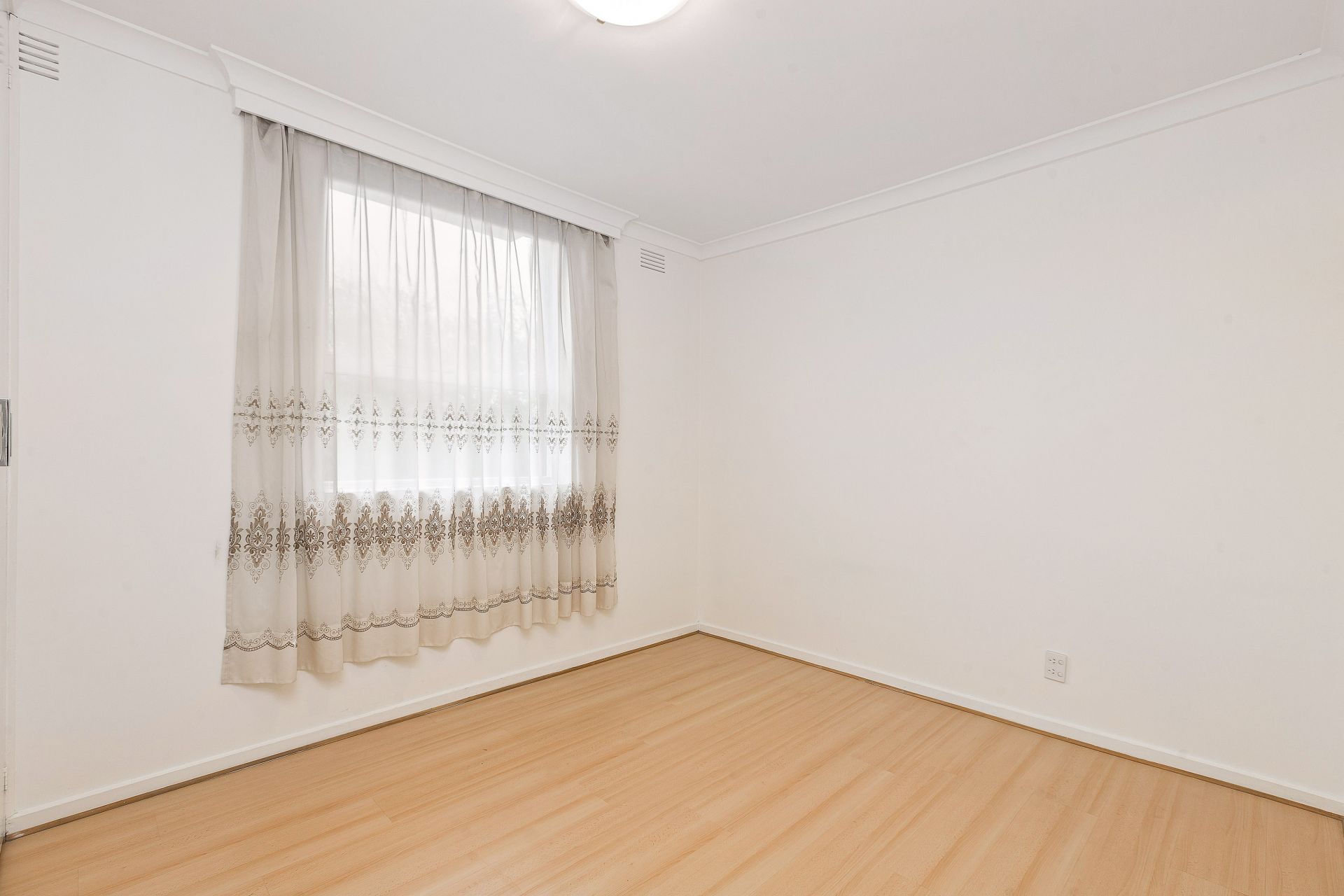 6/37 Somerville Road, Yarraville - Thumbnail 7