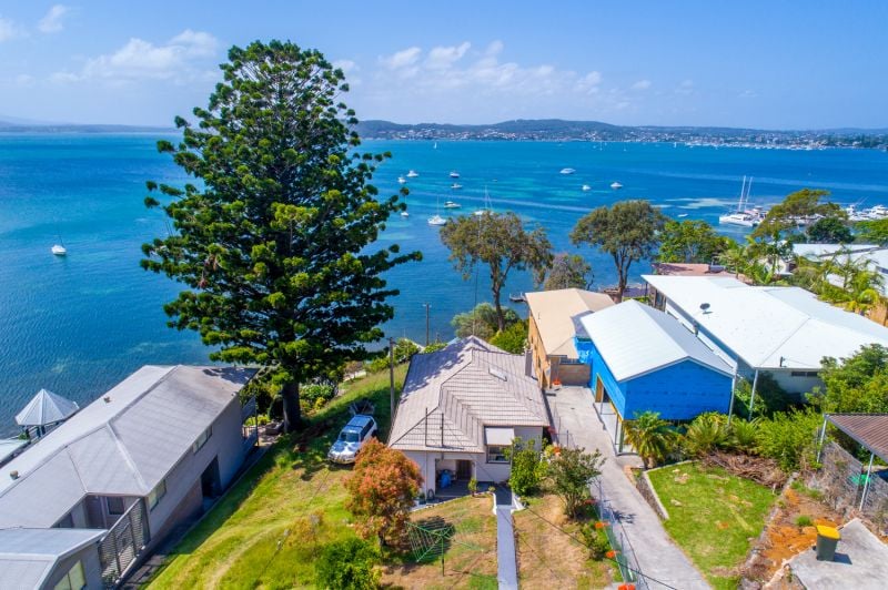 For Sale By Owner 145 Marks Point Road, Marks Point, NSW 2280