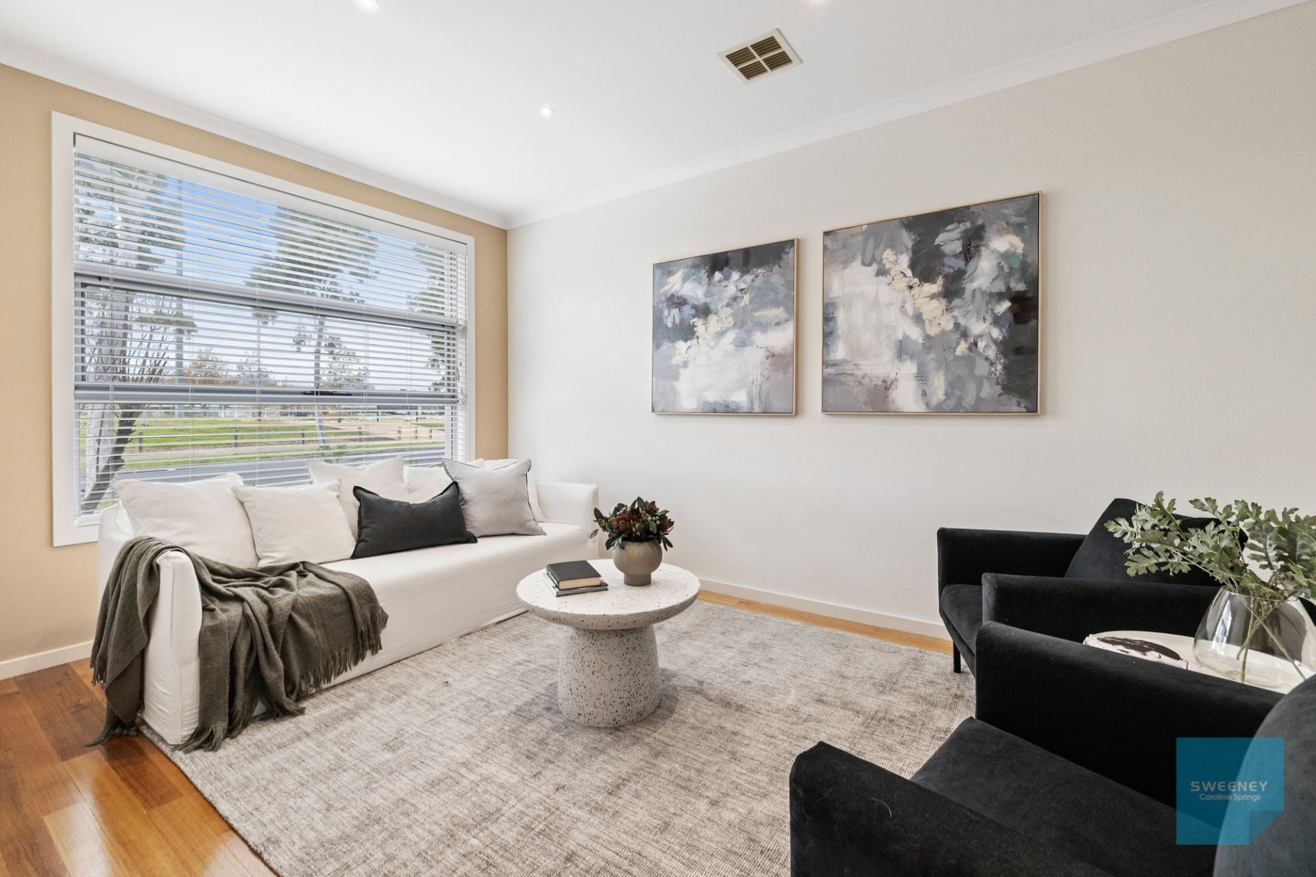 20 Brunton Avenue, Caroline Springs - Thumbnail 4