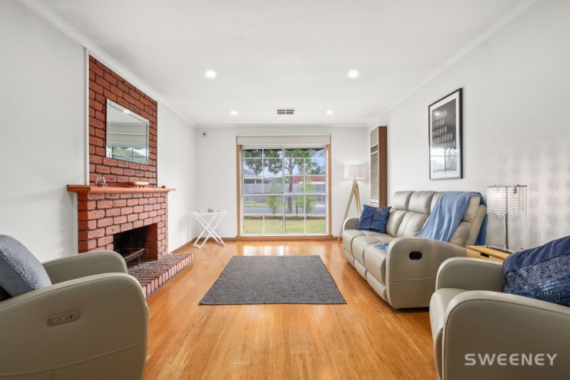 4 Hoddle Way, Altona Meadows - Thumbnail 3