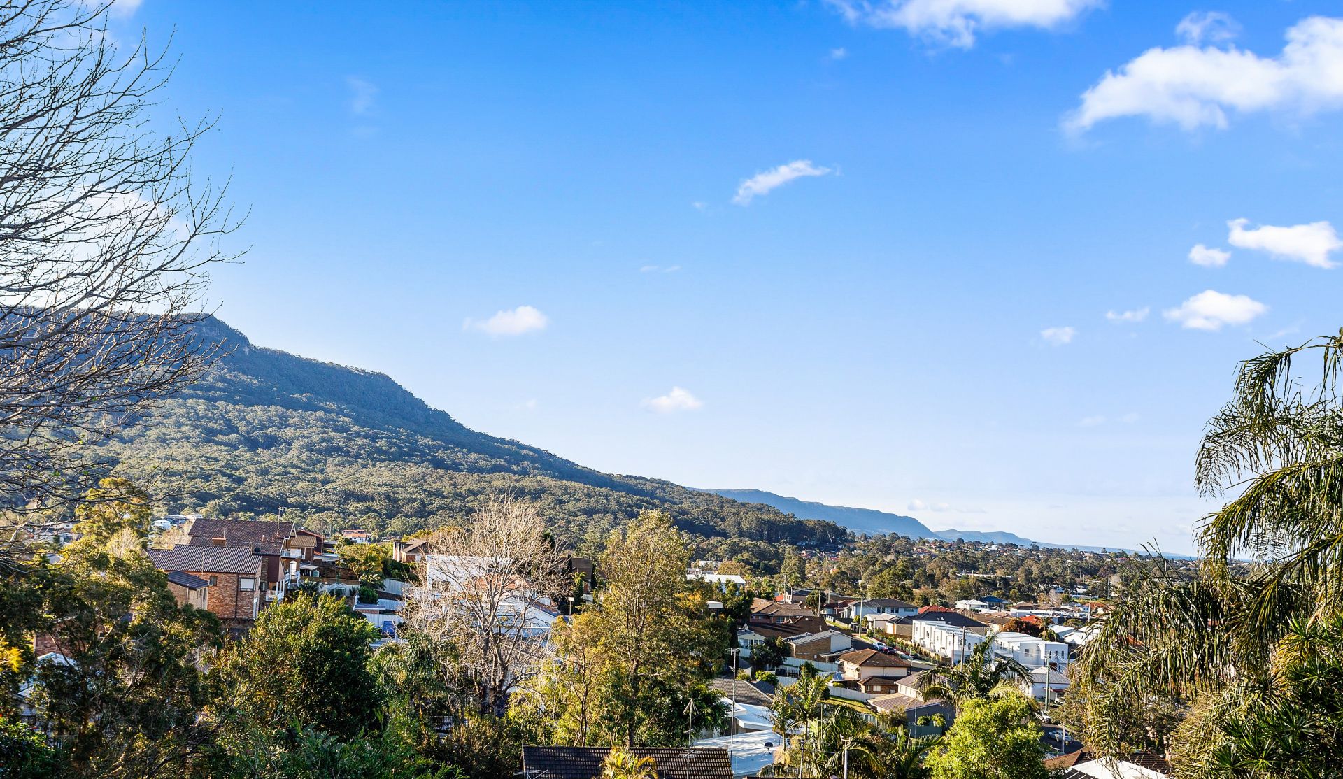 Real Estate For Sale 30 New Mount Pleasant Road Balgownie , NSW