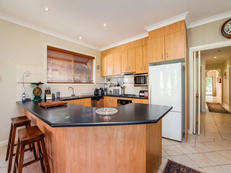 105 Chisholm Drive, Caroline Springs - Thumbnail 3