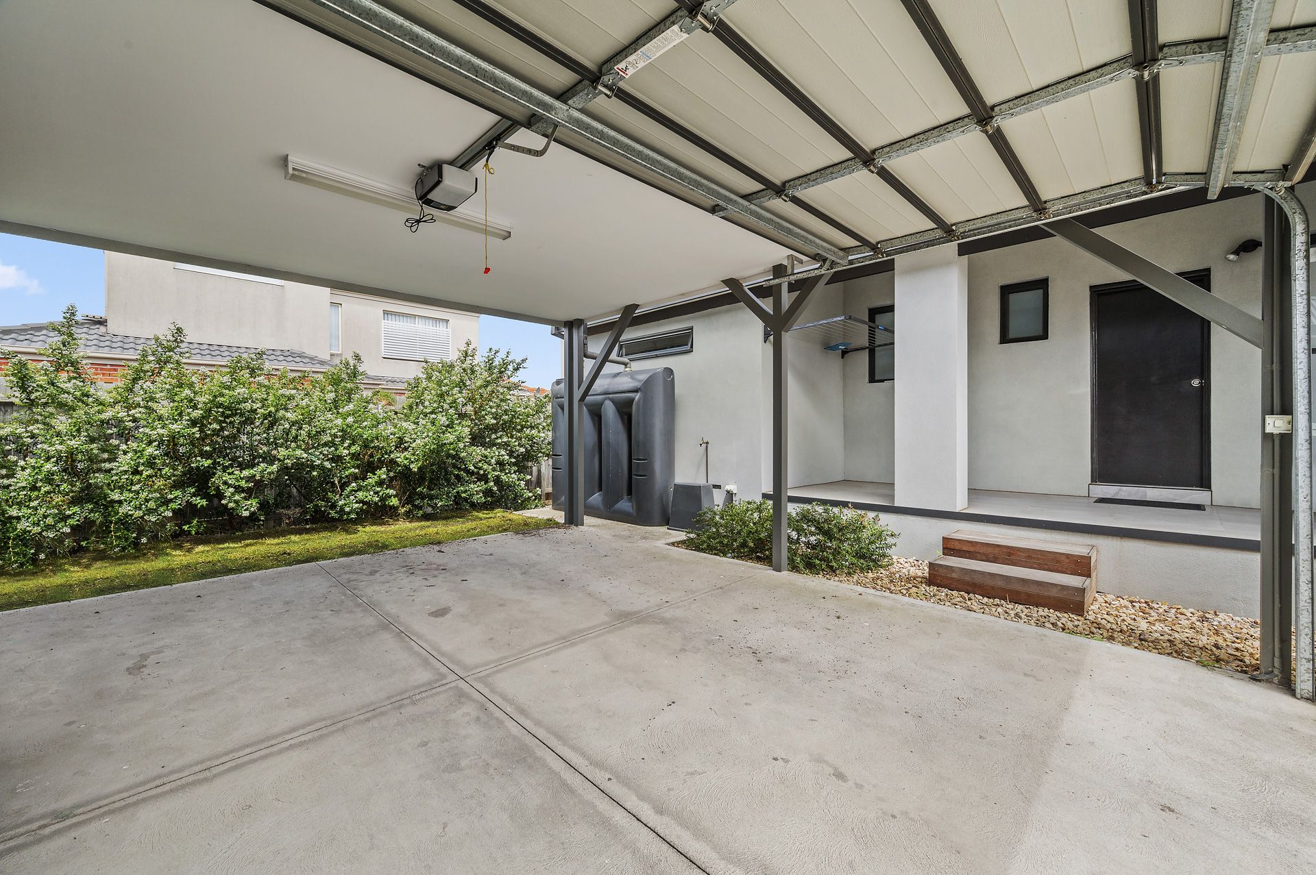 RENOVATED ELEVATED BEAUTY - WALK TO THE TRAIN