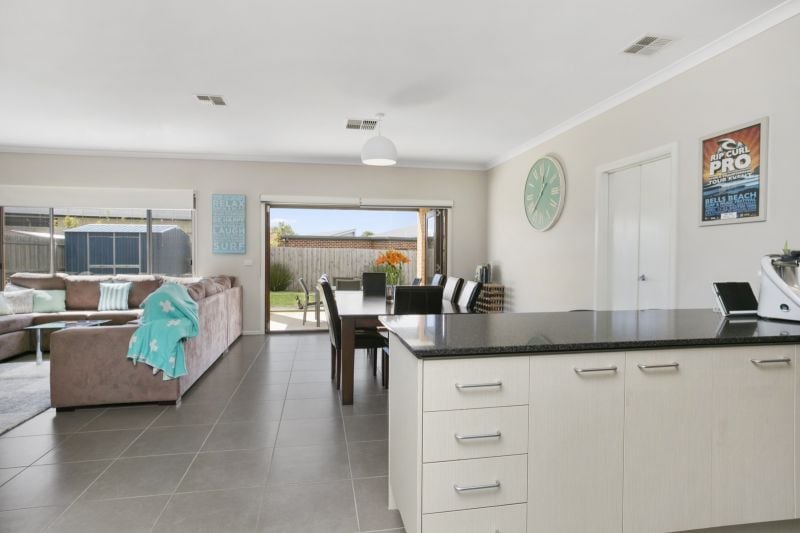 19 Oakdean Boulevard Ocean Grove VIC, Ocean Grove - Thumbnail 8