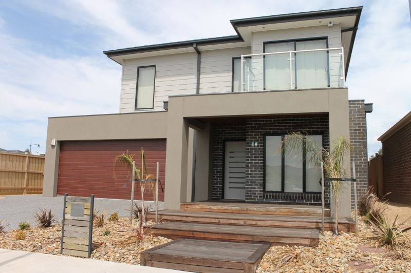 10 Emilia, Mernda