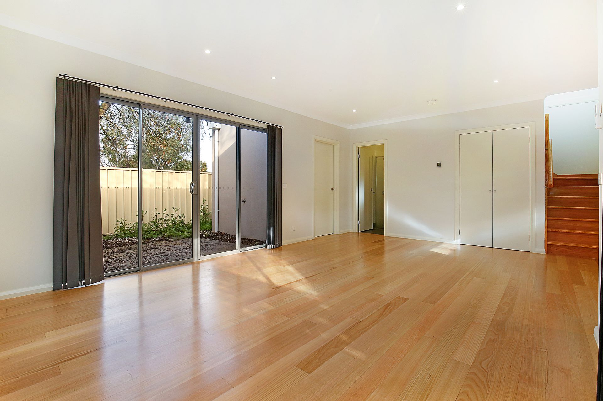 MODERN & STYLISH TOWNHOUSE