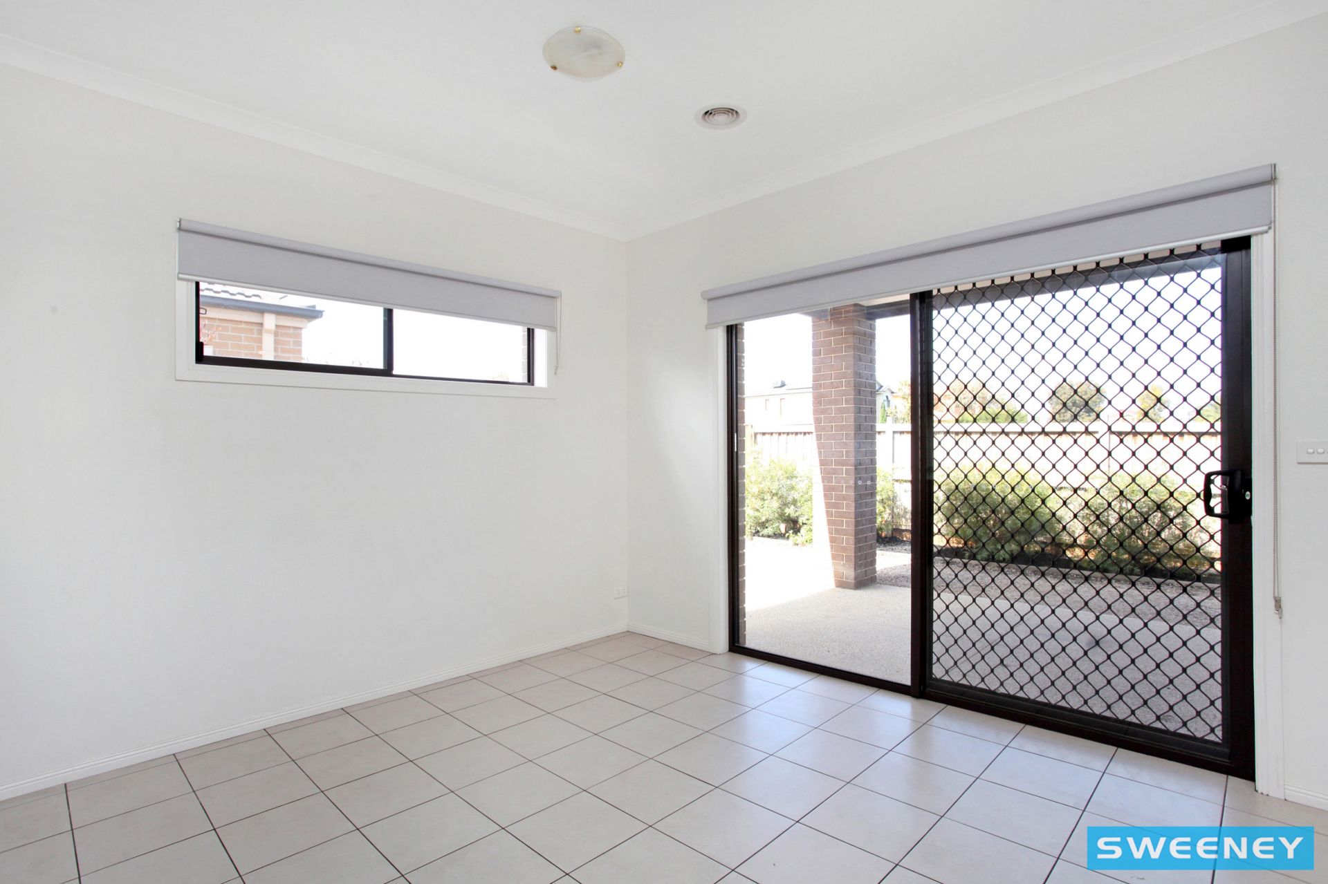 15 Blackshaws Place, Caroline Springs - Thumbnail 8