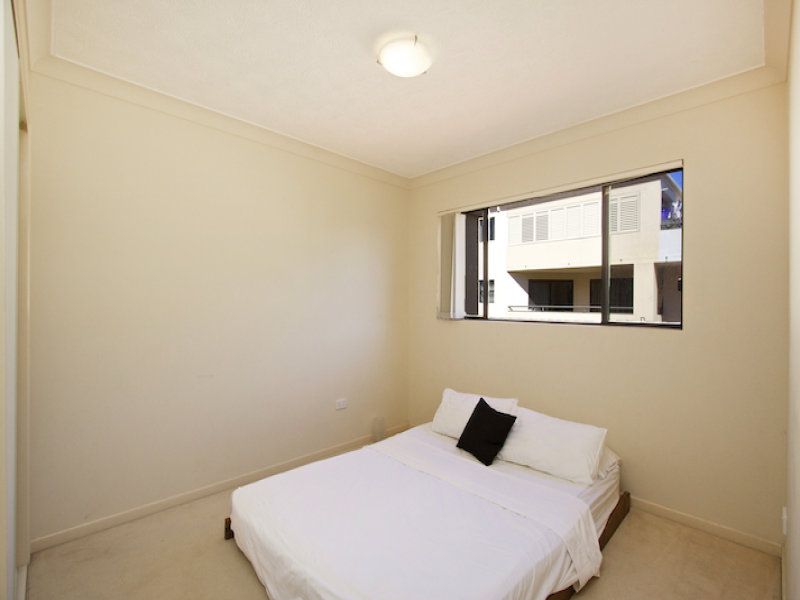 4 33 Dixon Street COOLANGATTA QLD, Coolangatta - Thumbnail 7