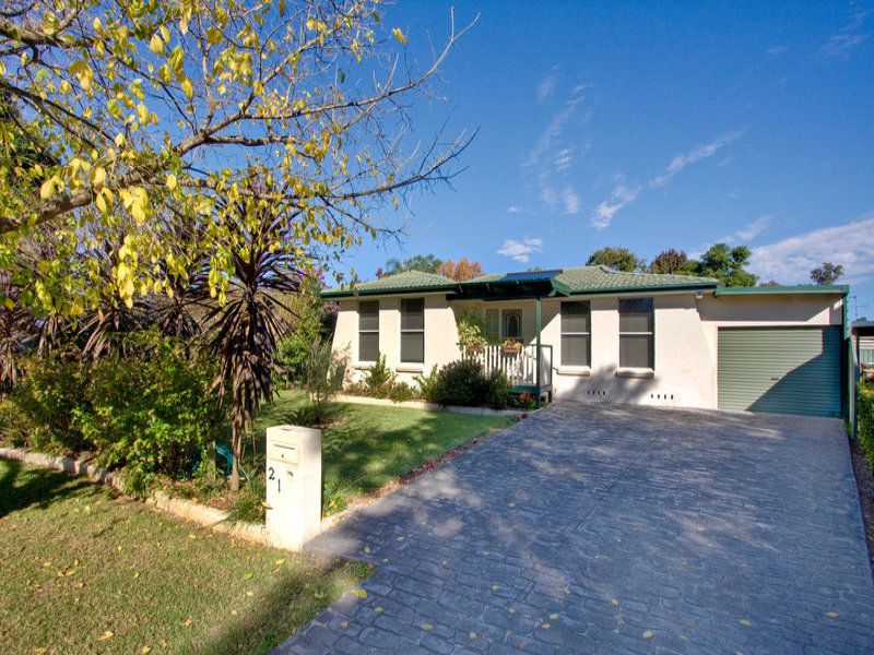 21 Grand Flaneur Avenue, Richmond - Thumbnail 2