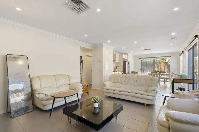33 Eynesbury View, Wollert